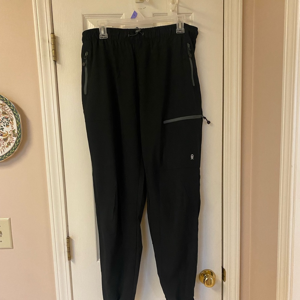 Athletic cargo pants